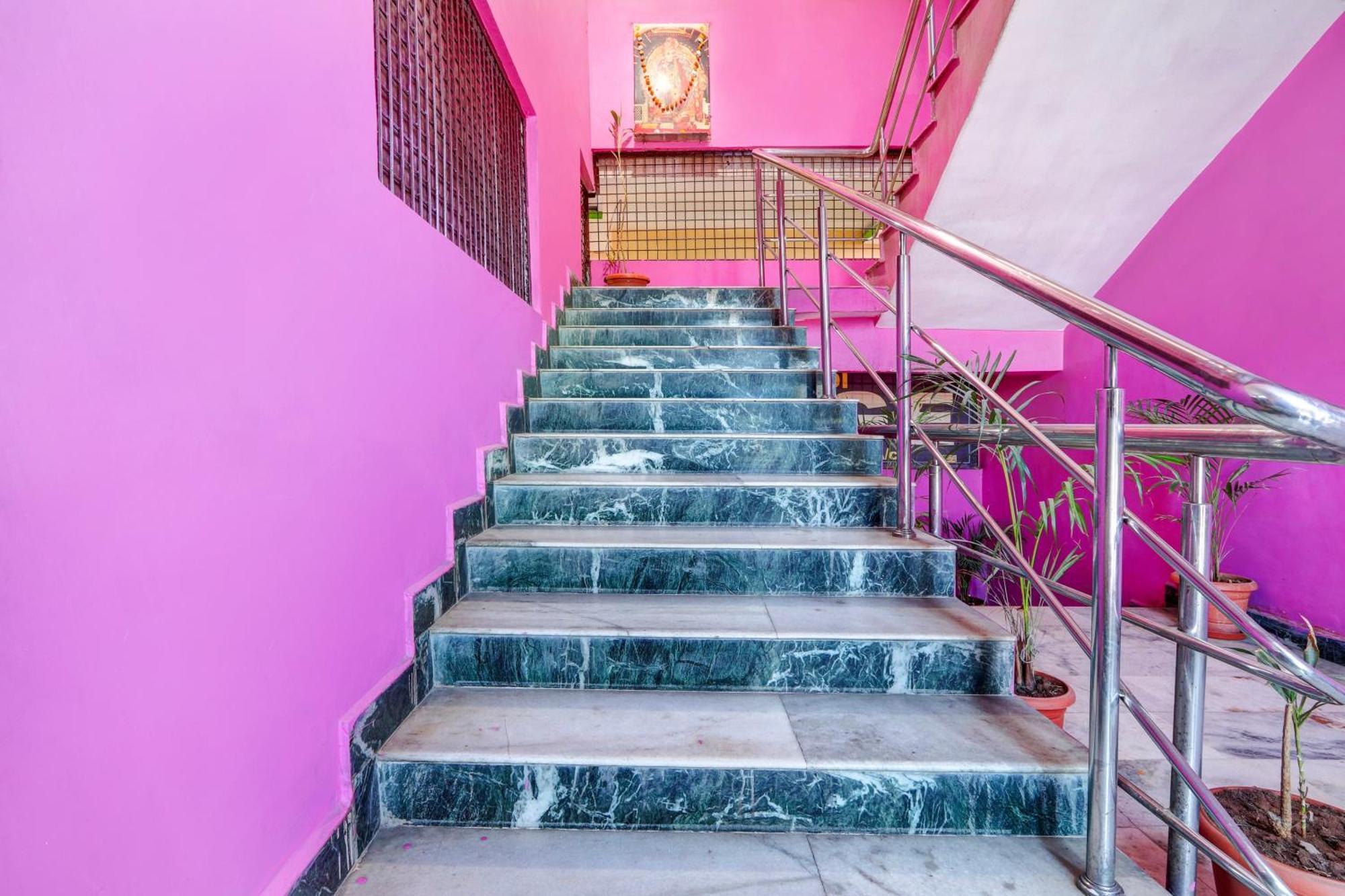 Oyo Flagship Hotel Samruddhi Lodge Nirmal  ภายนอก รูปภาพ