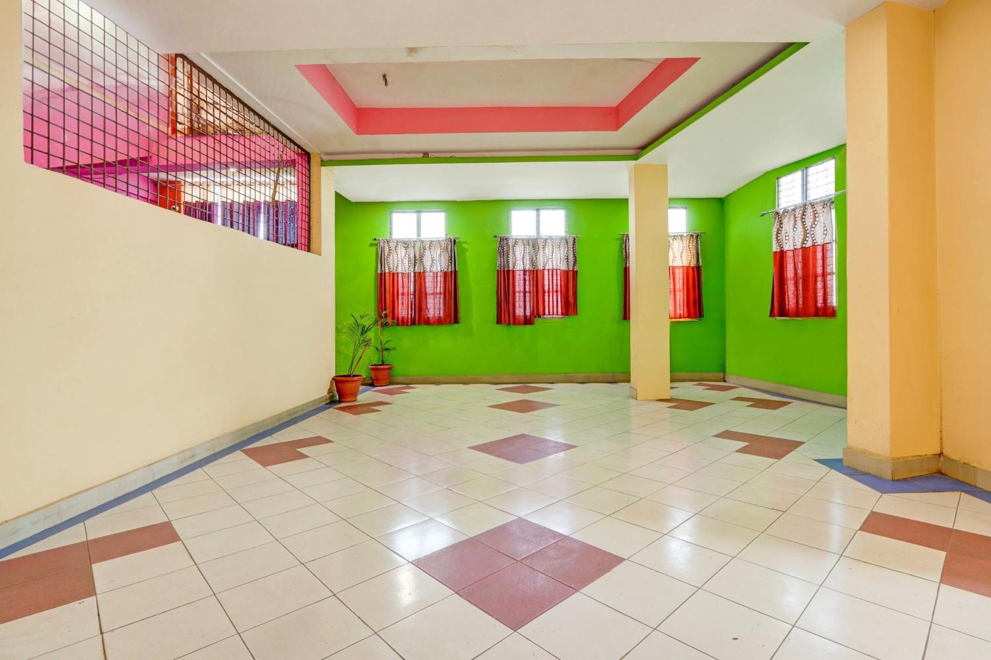 Oyo Flagship Hotel Samruddhi Lodge Nirmal  ภายนอก รูปภาพ